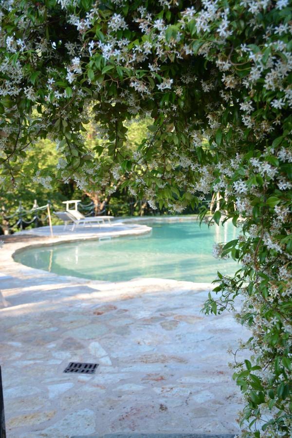 Agriturismo Podere Conti Filattiera Exterior foto